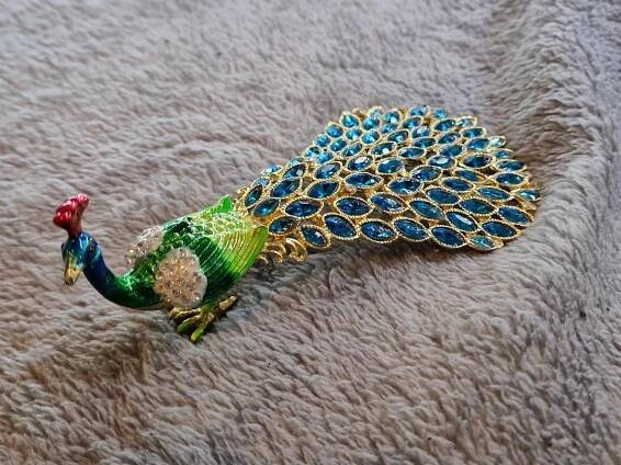 NÁDHERNÝ ZELENÝ PÁV ŠPERKOVNICE MODEL FABERGÉ LUDVÍK SMALT KRYSTALKY - Starožitnosti
