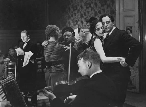 Aase Bye, Hjalmar Fries - Velké křtiny - Z filmu