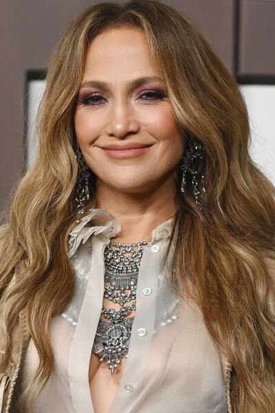 Jennifer Lopez's Gucci Nails Clash With Her Outfit in the Most Luxurious Way - See Photos