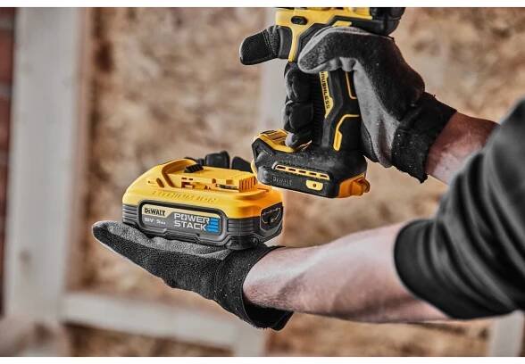 Aku vrtačka Dewalt DCD800H2T POWERSTACK 18V 2x5.0Ah : Dewalt-eshop.cz