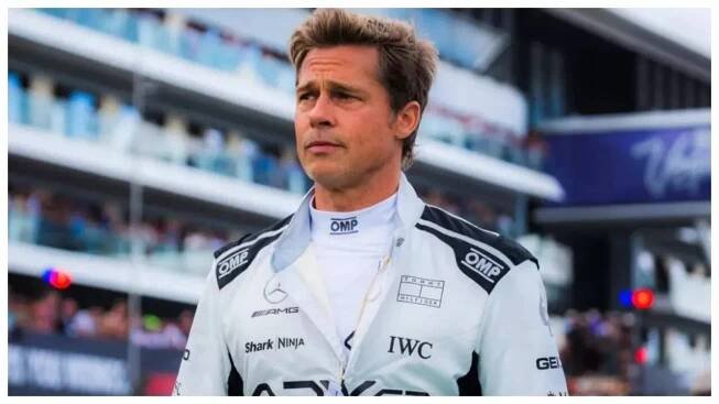 Brad Pitt při natáčení filmu F1 na britském Silverstoneu.