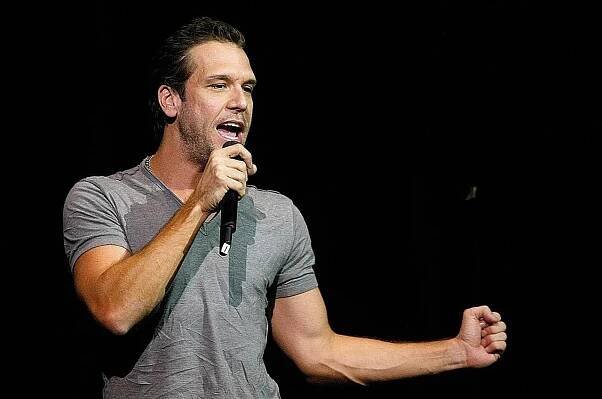 Top 10 Essential Stand-up Comedians
