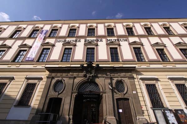 Výstava v Moravském zemském muzeu mapuje unikátní výzkum zaniklé středověké vesnice