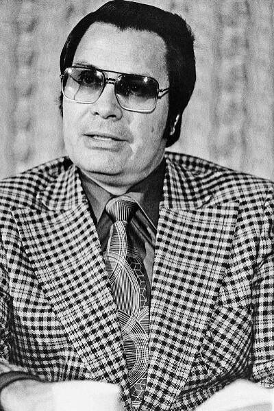 Jim Jones: Jeff Guinn Biography Is Portrait of Demagouge