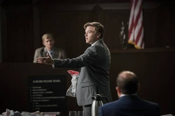 Brett Davern - Closer: Nové případy - Masakr u soudu - Z filmu