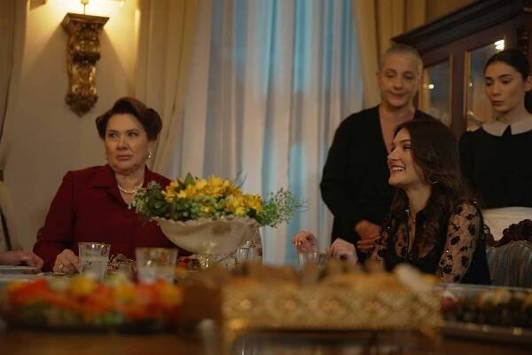 Kül Masalı - Yepyeni Bir Hayat - Z filmu - Sevda Erginci