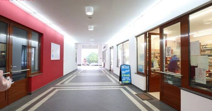 Prodej Komerčního Prostoru 87 M2, V Centru Karlových Varů - Re/Max Glorion