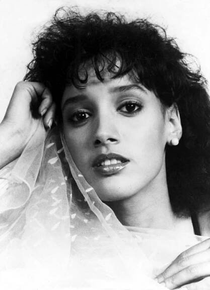 Hvězda muzikálu Flashdance Jennifer Beals je na prahu padesátky krásnější než ve dvaceti!