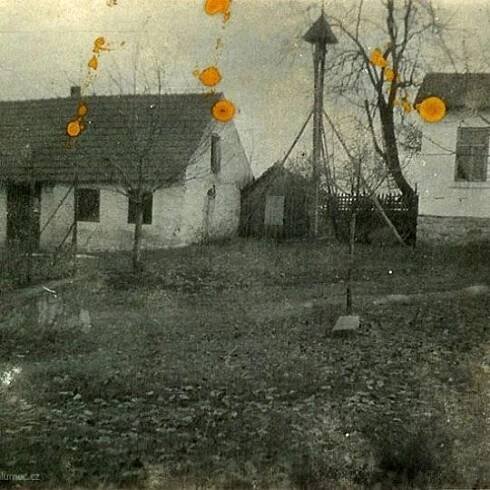Chlumec čp.6, obecní úřad a prádelna, cp16 hospoda