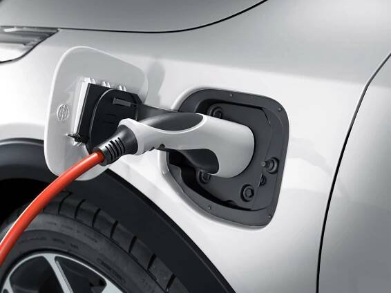 Testy áut: Kia XCeed Plug-in hybrid: Evolúcia v dôveryhodnom balení...