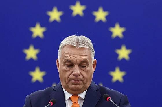 Maďarský premiér Viktor Orbán na plenárním zasedání Evropského parlamentu ve...