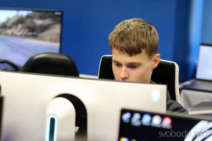 Na průmyslové škole v Kutné Hoře chodí do nové eUčebny hrát počítačové hry! :: Regionální zpravodajství