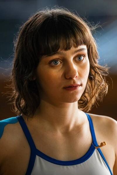 Maria Romanillos as Nuria Borges in episode 01 of OLYMPO.