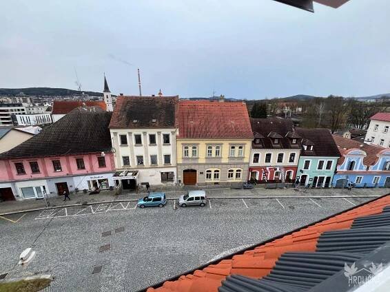 PRONAJATO - Mezonetový byt 1+kk, 36 m2, po rekonstrukci | Hrdlička reality