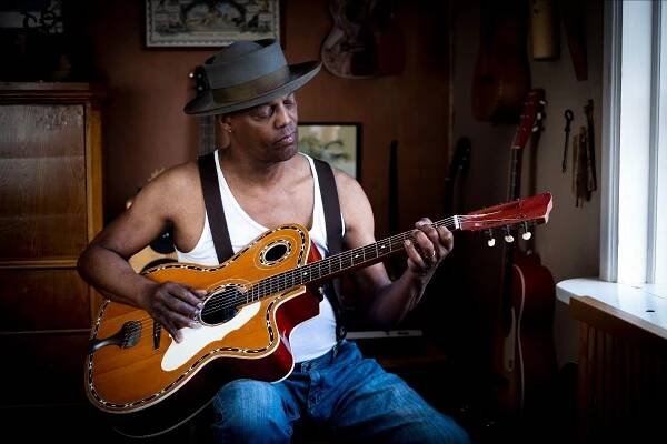 Eric bibb