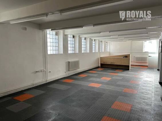 Obchodný priestor na prenájom, s vlastným sociálnym zázemím, parkovanie, Račianska | Royals s. r. o.