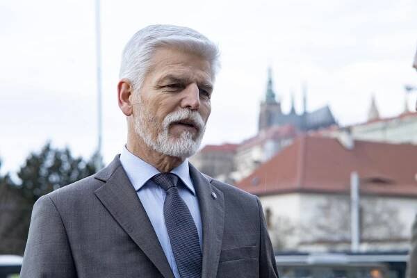 Prezident Pavel nechá prohledat Hrad kvůli štěnicím - Minutové zprávy 