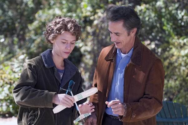 David Strathairn