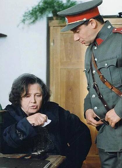 Blazena Holisová and Tomás Töpfer in Četnické humoresky (1997)