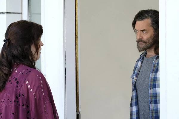 Downward Dog - The Full Package - Z filmu - Allison Tolman, Timothy Omundson