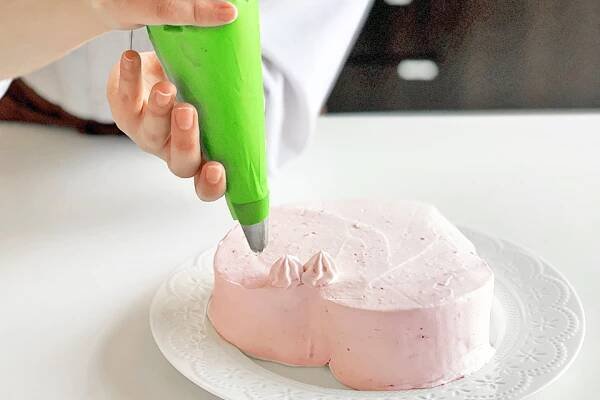 卵不使用スポンジケーキのハートケーキレシピ｜【公式】卵アレルギー対応 お菓⼦専⾨店(non)ノンby山口・果子乃季（あさひ製菓）