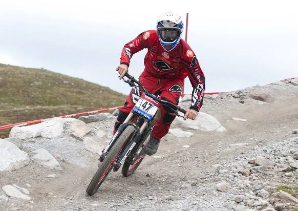 Stephen Hughes // Gallery // World Cup DH 09 // Fort Bill
