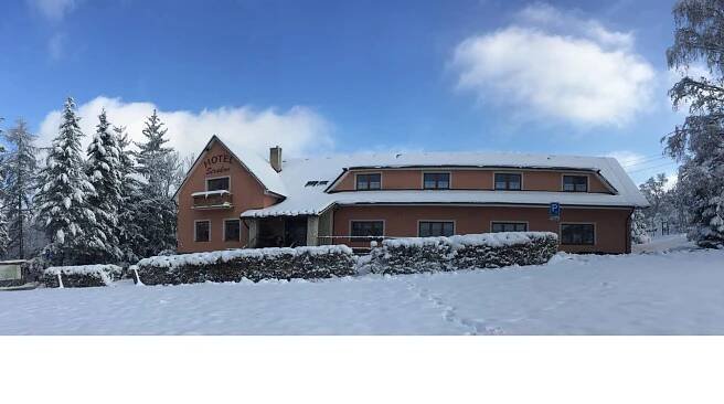 Hotel Sirákov, Liptál