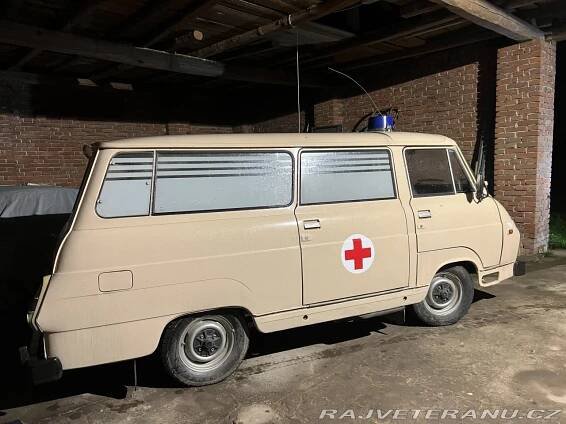 Škoda 1203 Sanitka TAZ 1500