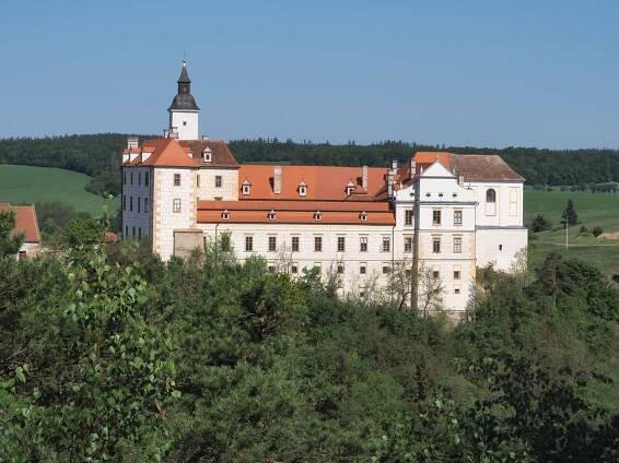 Fotky - Jevišovice, Starý zámek - 15.05.2022