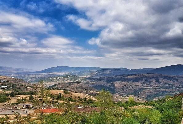 NÁHORNÍ KARABACH - KRVAVÁ ZAHRADA KAVKAZU