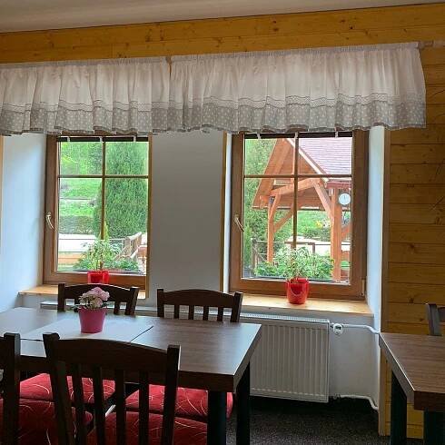 PENZION CTYRLISTEK - Prices & Specialty B&B Reviews (Teplice nad Metuji, Czech Republic)