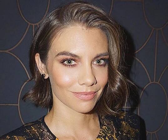 Lauren Cohan Biography - Facts, Childhood, Family Life & Achievements