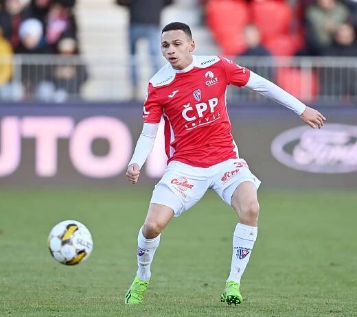Brazilský útočník Leandro Lima působil v Pardubicích od léta 2022.