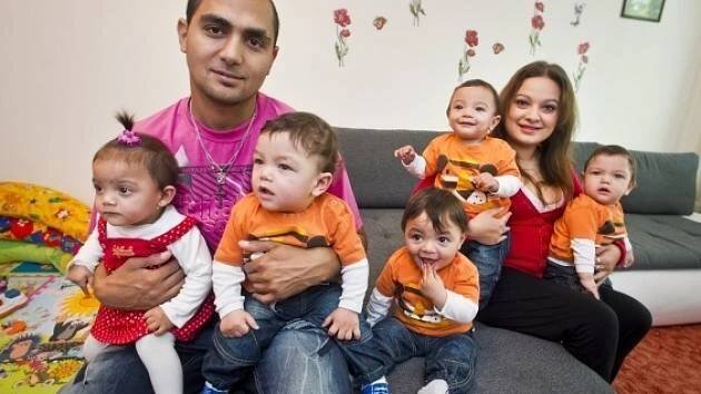 Matka paterčat nedostane peníze ze sbírky, rozhodl soud. Přišla navíc i o dávky