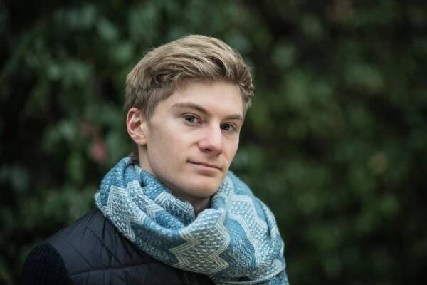 Tomáš Loužný: Moje odpověď byla divadlo - Fakulta humanitních studií Univerzity Karlovy