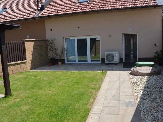 Dvorek - apartmán k pronájmu Velké Pavlovice - foto 6