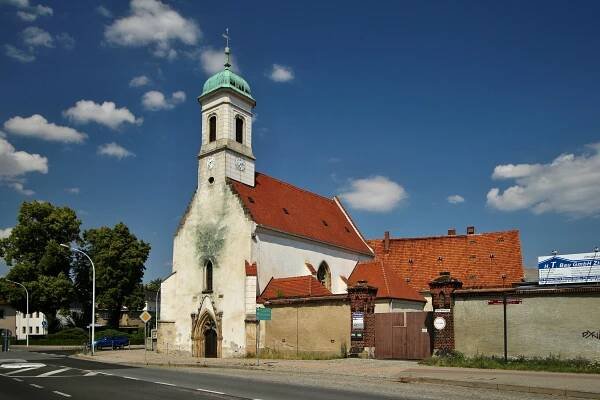 Soubor:Žitava špitální kostel svatého Jakuba 2.jpg