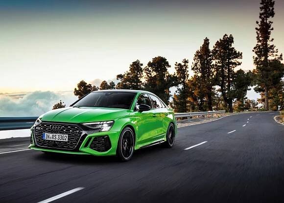 Audi RS 3 sedan a hatchback