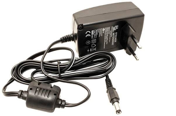 Napájecí adaptér 12V, 2,25A, 5,5 x 2,1mm, černý