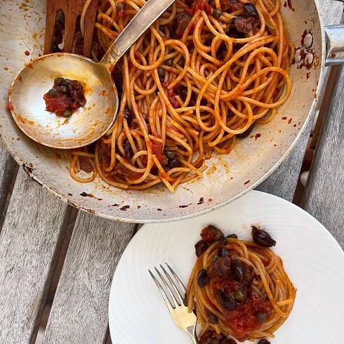Spaghetti alla Puttanesca by Maria Laura Pignata: Video Recipe