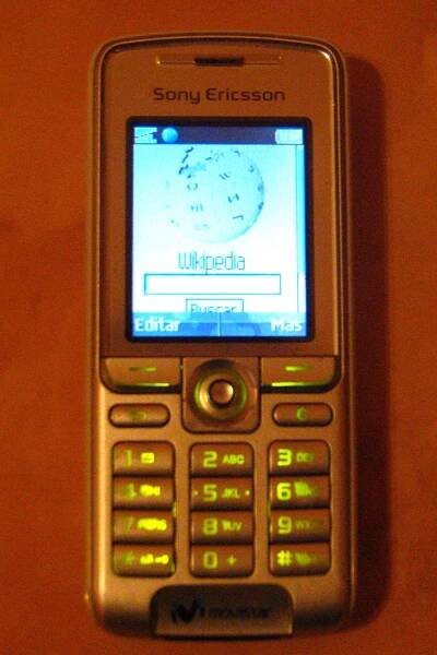 File:SonyEricssonK310-GPRS-Wikipedia.jpg - Wikimedia Commons