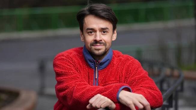 Nic zběsilejšího než spolupráce s Martym Pohlem mě v Česku asi nečeká, říká herec Jan Hofman - Novinky