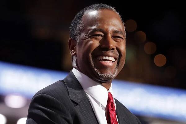 Trump offers Ben Carson HUD secretary job