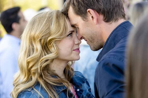 Tulipány pro Rose - Z filmu - Fiona Gubelmann, Lucas Bryant