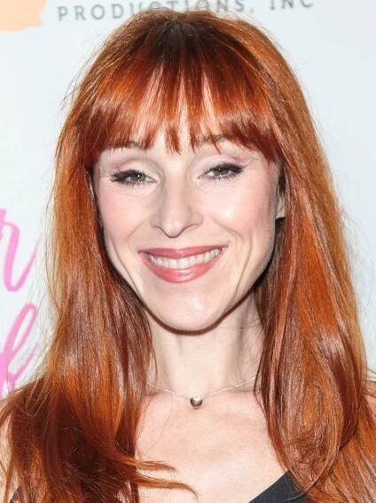 Ruth Connell - Actress