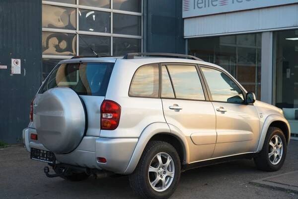 Auto - Auta z dovozu | Nabídka vozů | Toyota RAV 4 2.0i Sol 4x4 benzín 110kw