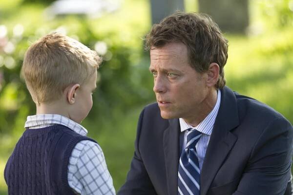 Nebe existuje - Z filmu - Connor Corum, Greg Kinnear