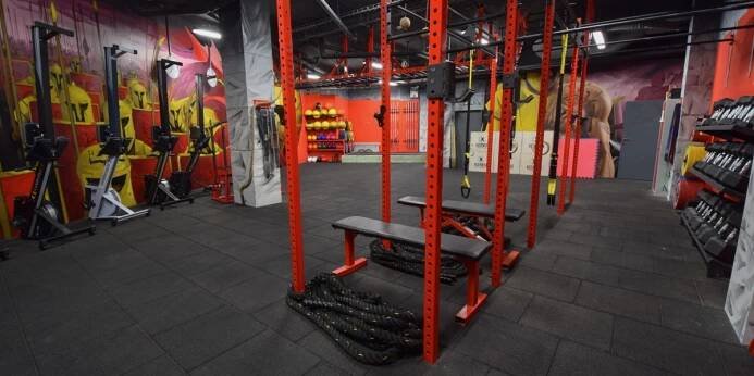 ARENA GYM - Fitness Praha 1 a 5 - funkční trénink, cross, cvičení