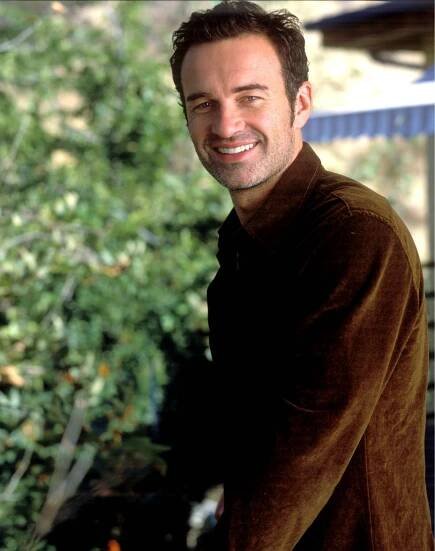 Julian McMahon fotka