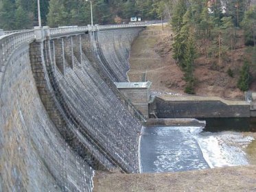 Soubor:Vodní nádrž Husinec (1).jpg – Wikipedie